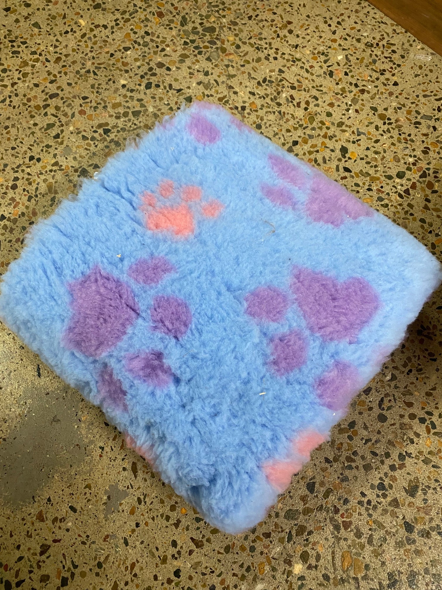 Fleece Vet Bedding - Image 3