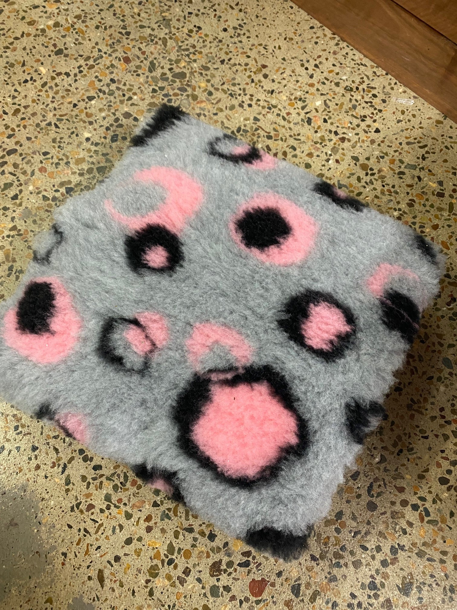 Fleece Vet Bedding - Image 4