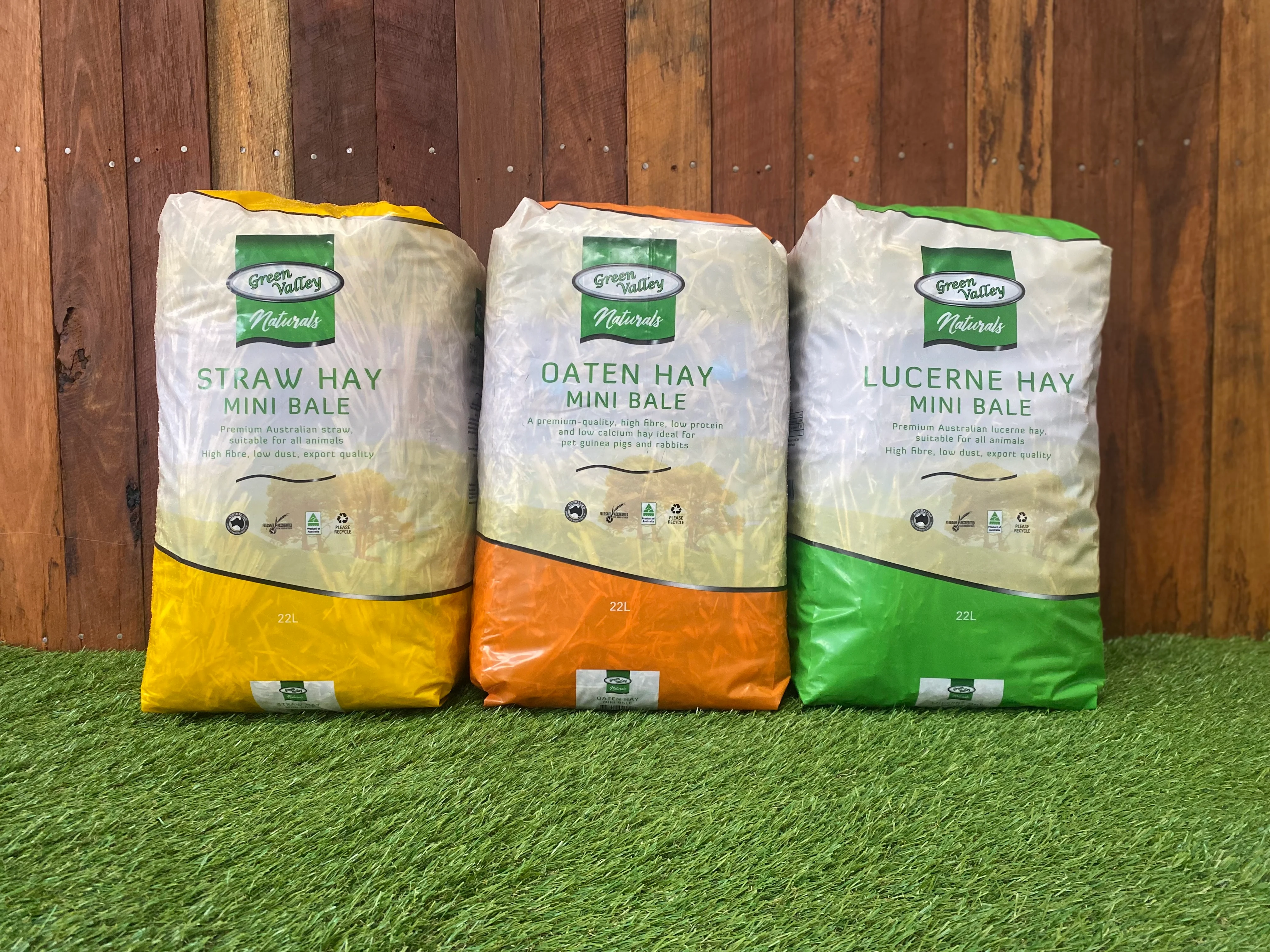 Green Valley Naturals Mini Straw Bale - Image 2