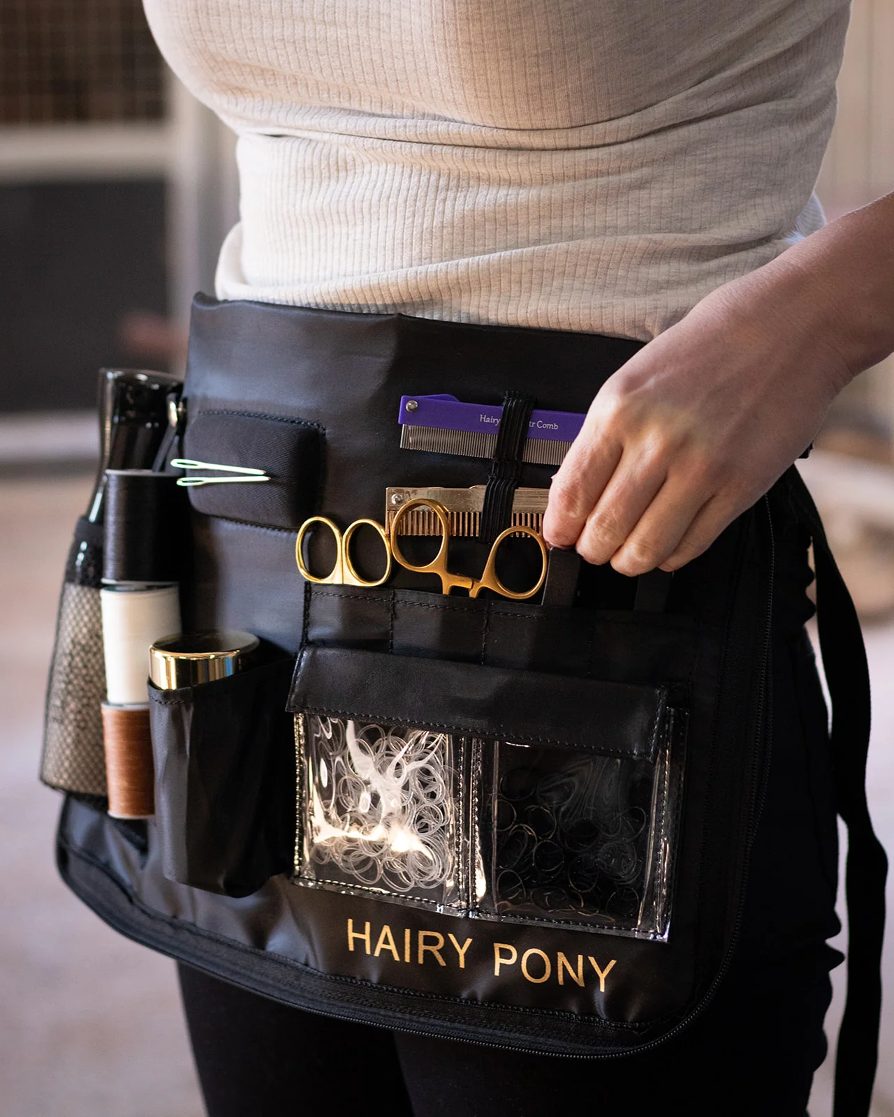 Hairy Pony Plaiting Apron - Image 3