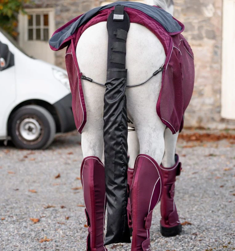 Horseware Tail Guard and Bag - Image 2