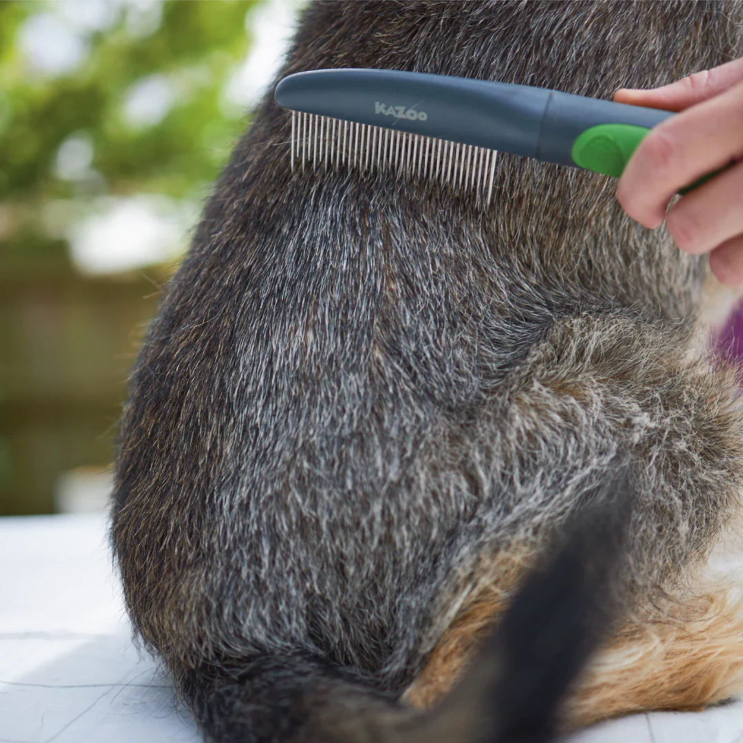Kazoo Moulting Comb - Image 4