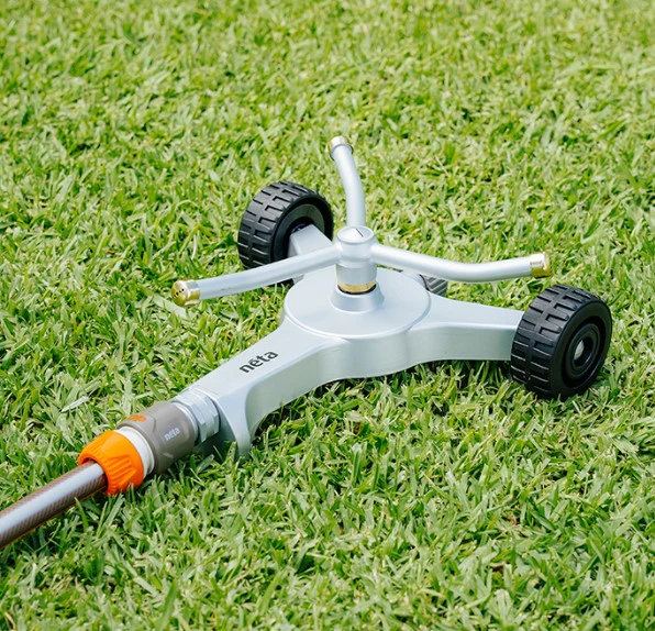 Neta Wheel Base Metal Triple Arm Sprinkler - Image 2