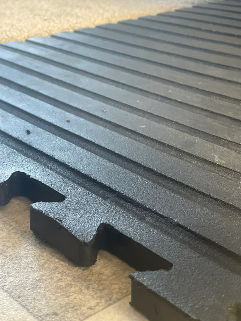 Rubber Stable Mat 1.8mx1.2mx19mm - Image 3