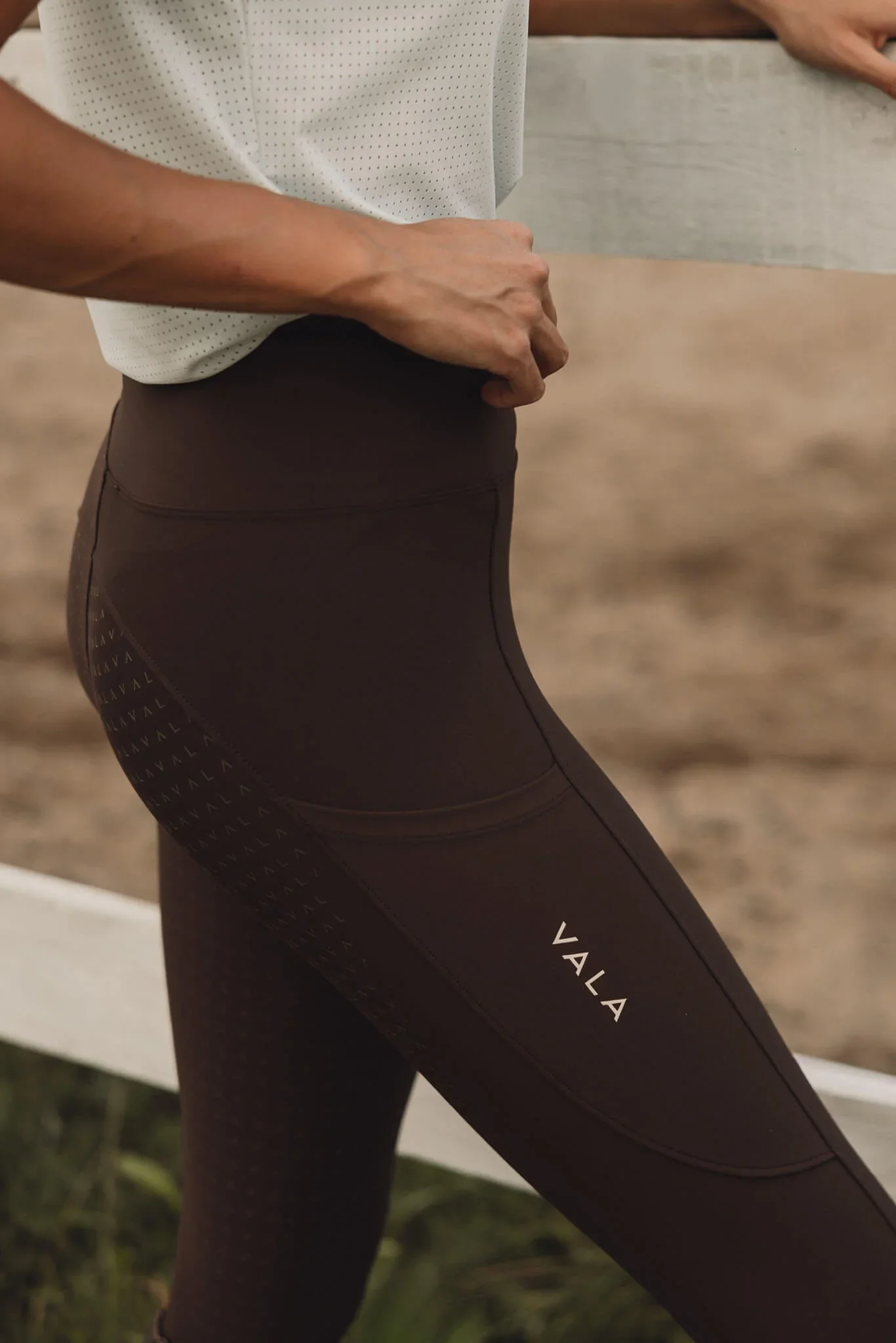 Vala Active Everyday Riding Leggings - Image 8