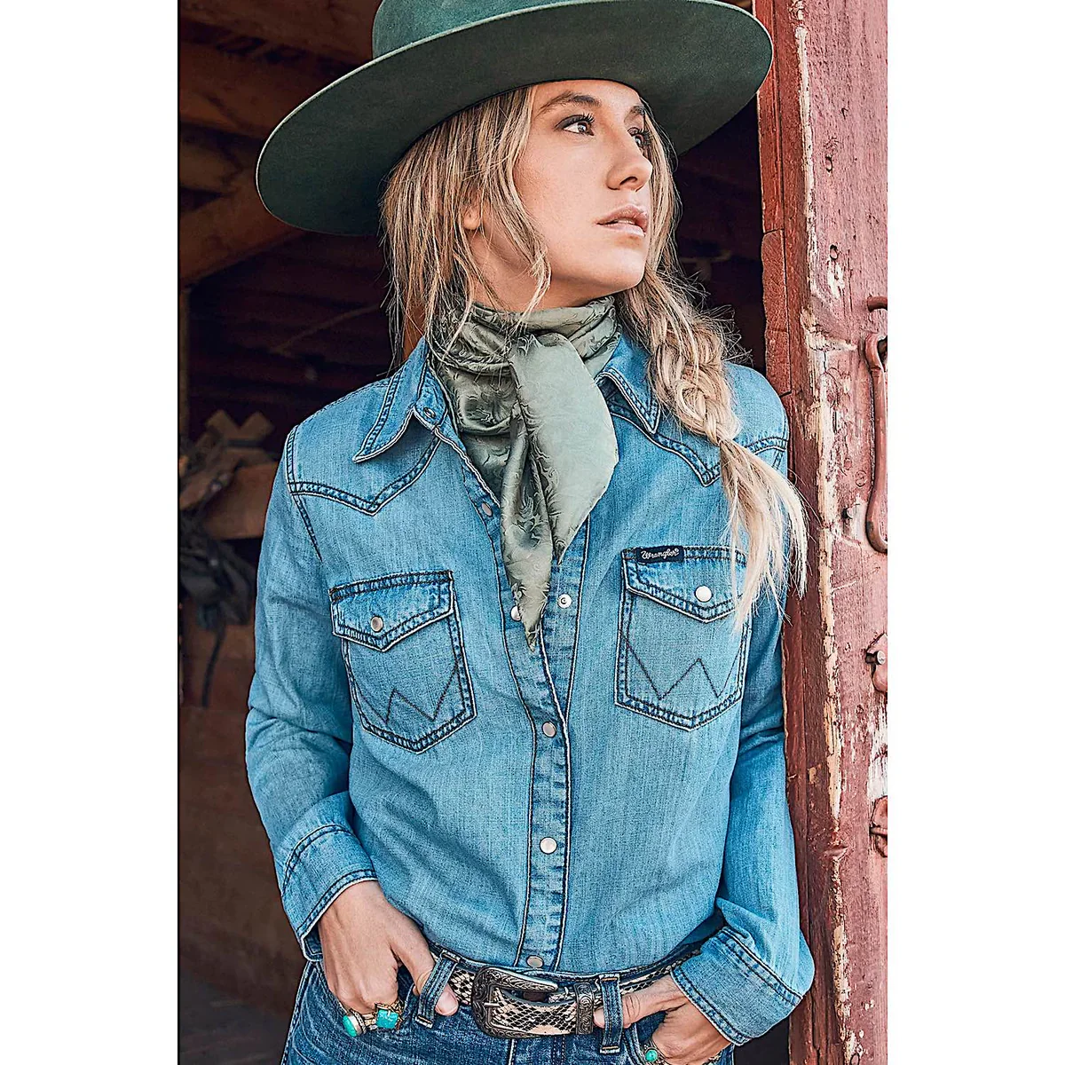 Wrangler Womens Classic Fit Denim Shirt - Image 4