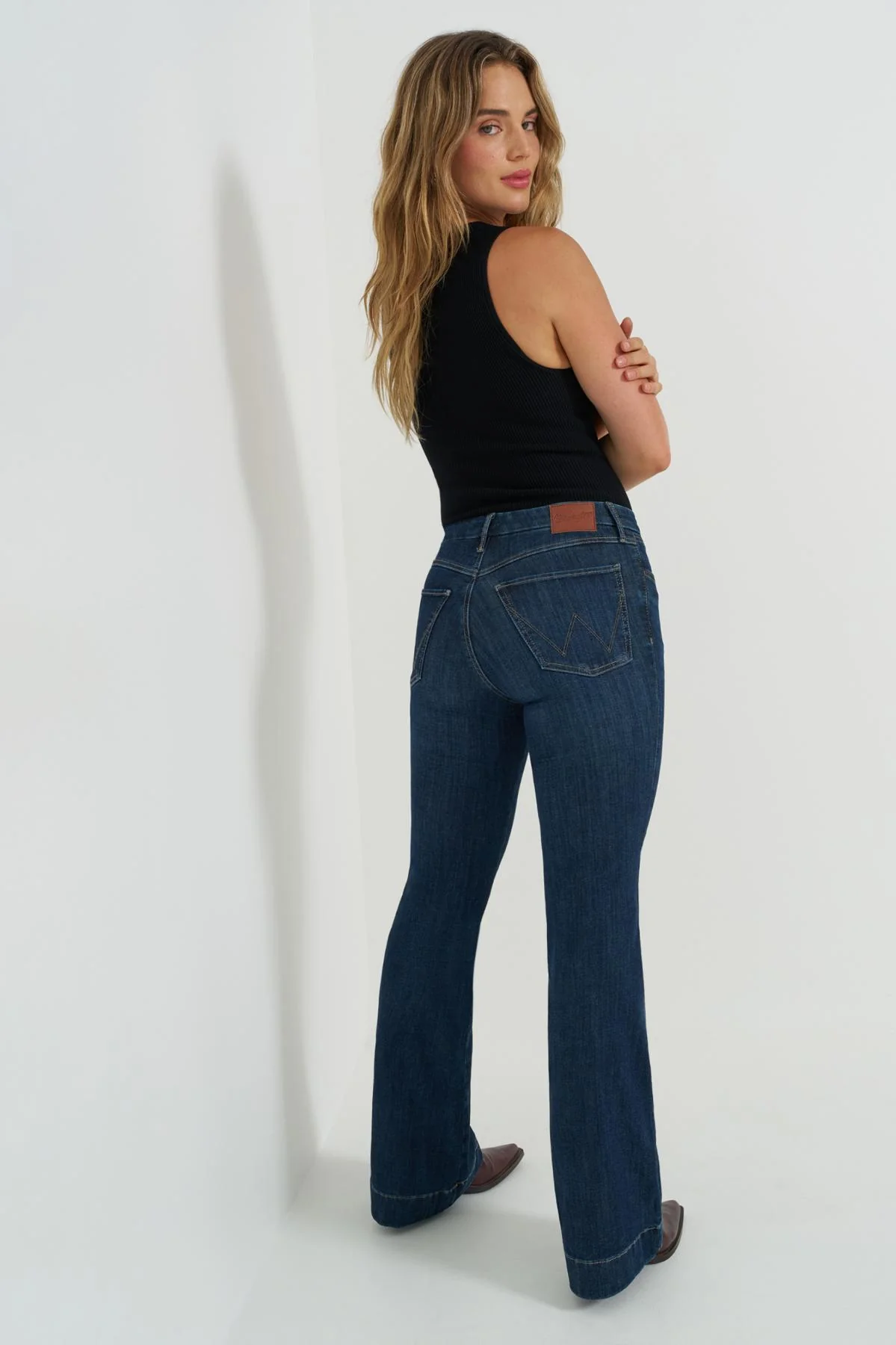 Wrangler Womens Hi Rise Bespoke Trouser 32 Leg - Image 5