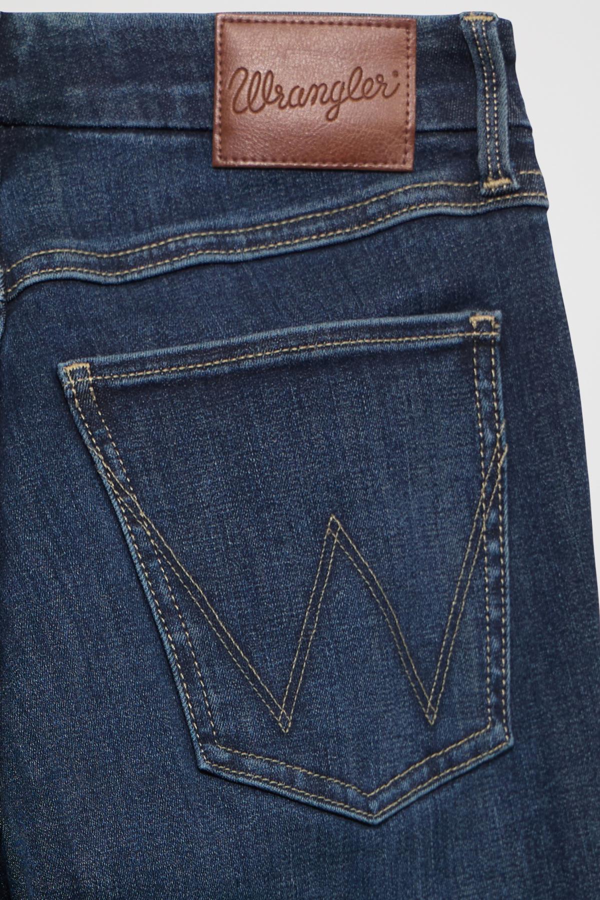 Wrangler Womens Hi Rise Bespoke Trouser 32 Leg - Image 6